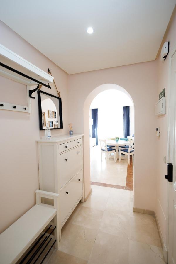 Two-Room Apartment In Elviria Near The Beach With Parking ماربيا المظهر الخارجي الصورة