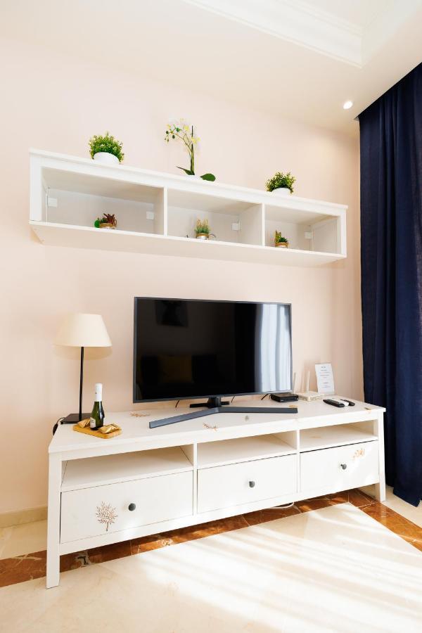 Two-Room Apartment In Elviria Near The Beach With Parking ماربيا المظهر الخارجي الصورة
