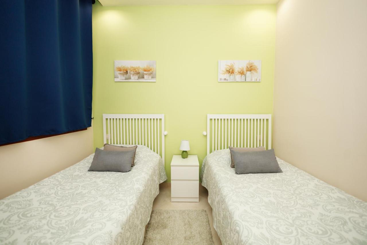 Two-Room Apartment In Elviria Near The Beach With Parking ماربيا المظهر الخارجي الصورة