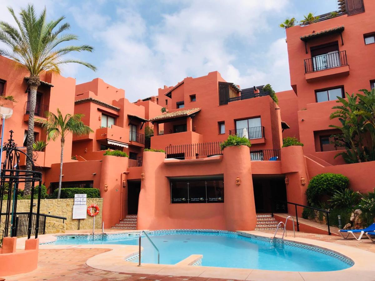 Two-Room Apartment In Elviria Near The Beach With Parking ماربيا المظهر الخارجي الصورة